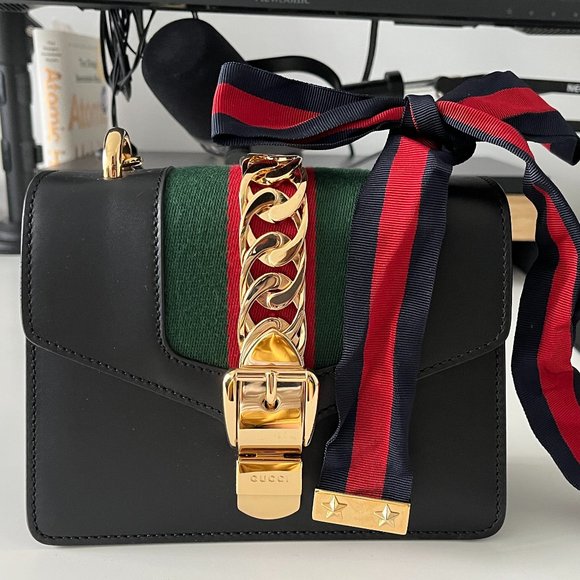 Gucci Sylvie Mini - Authentic - Picture 1 of 7